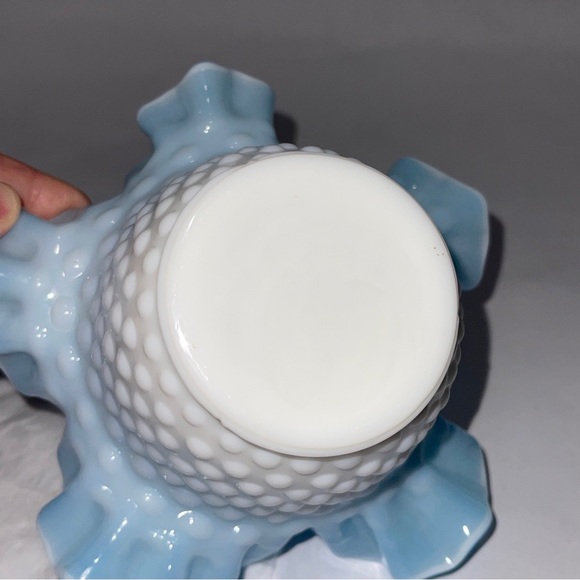 Kanawha Cased Blue & White Glass Hobnail Ruffled Bowl Vase Vintage Glass - Picture 12 of 14